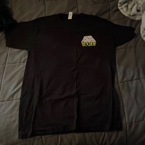 Black Star Wars shirt (like new)